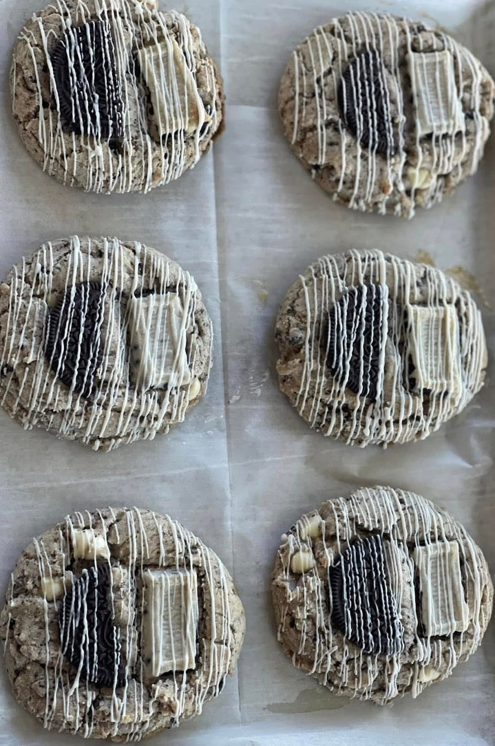 Cookies And Crème Cookie