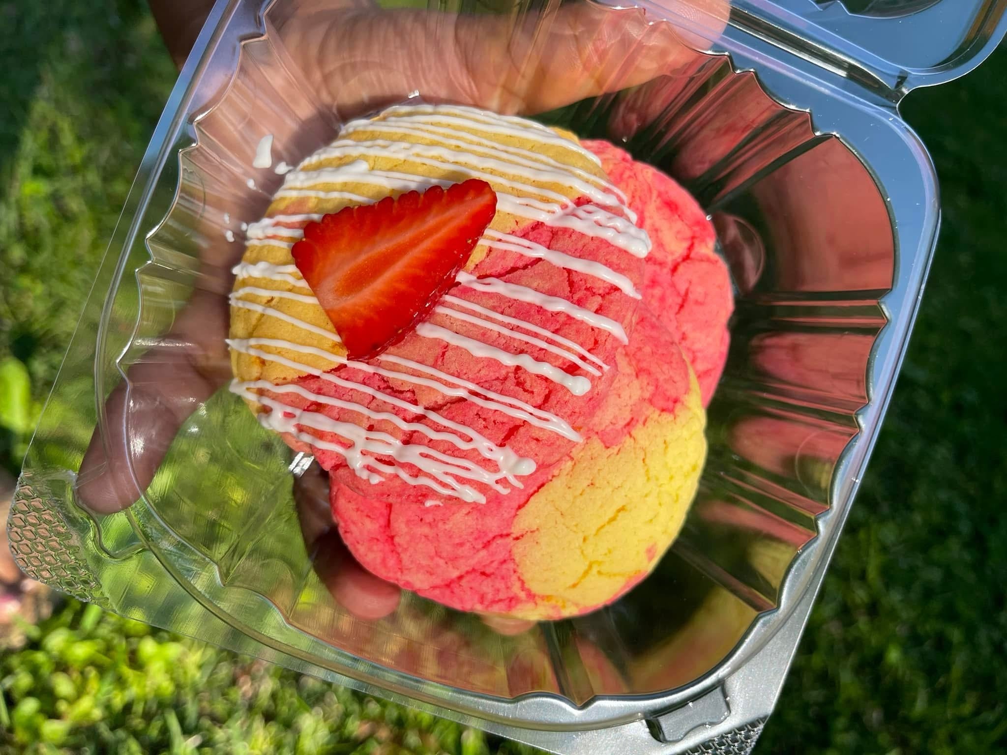 Strawberry Lemon Cookie
